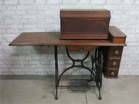 Antique/Vintage Treadle Domestic Sewing Machine Cabinet w/Singer Sewing Machine