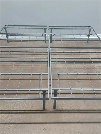 Steel Interlocking Frame Transitional Design Online Auctions - King Metal Interlocking Bed Frame ...