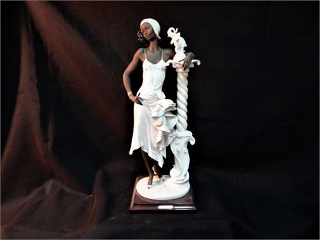 Signed Giusseppe Armani Sculpted Figurine "Mahogany" 194 Made in Italy