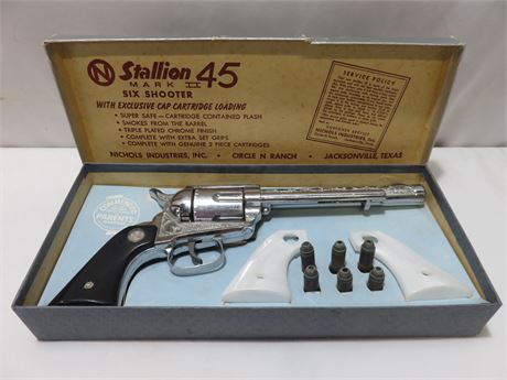 1950 Nichols Stallion 45 Six Shooter Cap Gun