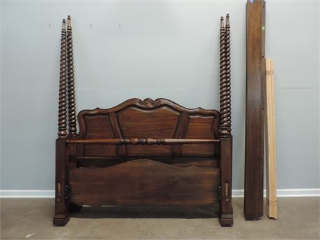 Queen Size Solid Wood Four Poster Headboard Foot Board and Siderails