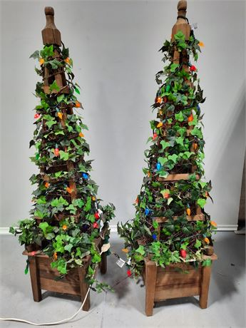 Christmas Ivy Topiary
