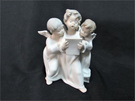 Lladro - 3 Angels Singing Figurine - Retired