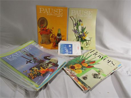 Vintage Coca-Cola "Pause" Magazine and Coca-Cola WORLD OF NATURE cards