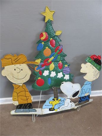Charlie Brown Christmas Yard Displays