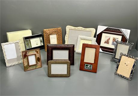 Transitional Design Online Auctions - High-end Picture Frames ...