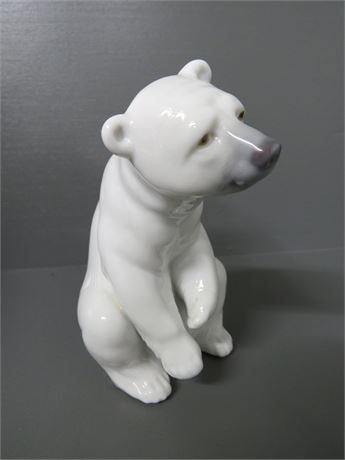 LLADRO Polar Bear Figurine