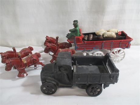 Vintage Cast Iron Four Horse & Beer Wagon Drivers Two Men, Dog & Kegs, Truck