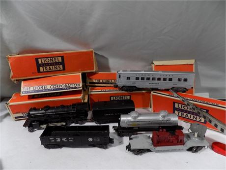 Lionel Train and Cargo Cars