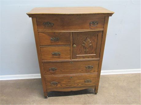 Vintage/Antique Oak Dresser