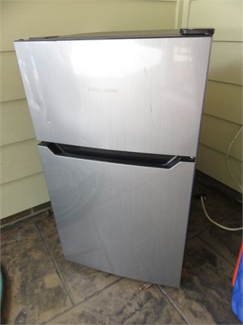 HISENSE Compact Refrigerator