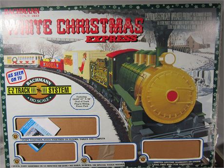 Bachmann White Christmas Express Holiday Electric Train Set With Box