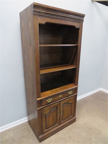 HAMMARY Lighted Oak Bookcase Cabinet