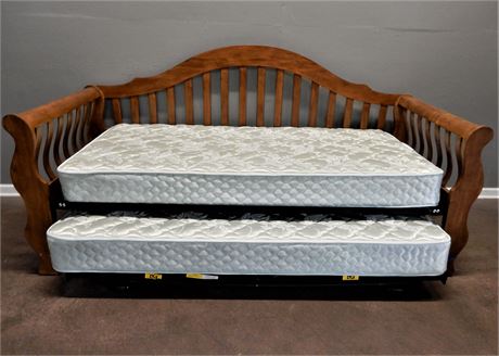 Wood Frame Trundle Daybed