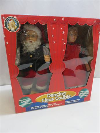 Animated Dancing Claus Couple