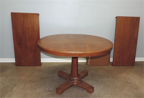 Solid Wood Oval Pedestal Table