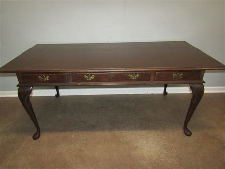 Vintage "Cushman Colonial" Chippendale Style Dark Brown Wood Table, 3 Drawers