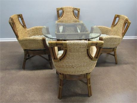 Nice Wicker & Rattan Sunroom Dining Set with Beveled Glass Top & 4 Chairs