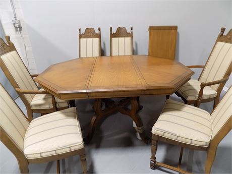 Mid-Century Dining Table & Chairs, United Furniture  ?