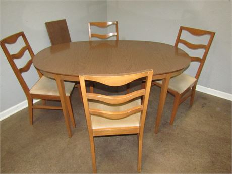 Mid-Century Dining Table with Formica Surface and 4 Chairs, Leaf
