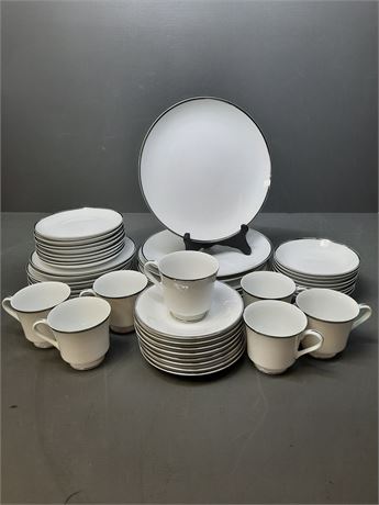 Transitional Design Online Auctions - Kessington China