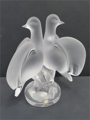 LALIQUE Art Glass Crystal Ariane Doves Figurine