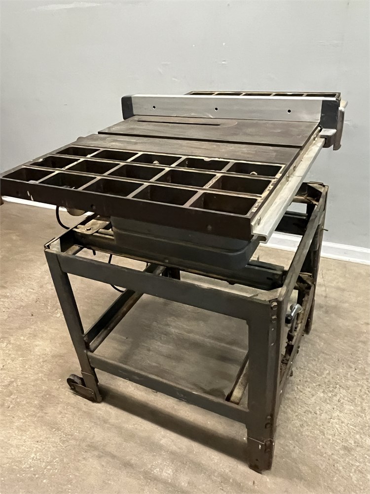 Transitional Design Online Auctions - Craftsman Table Saw