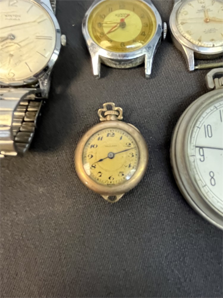 Transitional Design Online Auctions Timex / Westclox / Dunhall