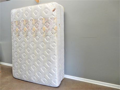Queen Size Therapedic Mattress Foundation and Frame