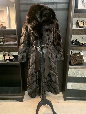 Gorgeous Mink Leather Trim Fox Collar Coat