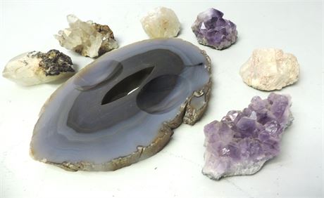 Agate Jewelry Tray / Amethyst / Quartz Crystal