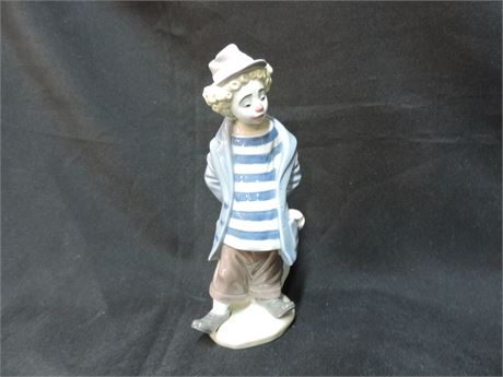 LLADRO 'Lil Traveler' Porcelain Figurine / England