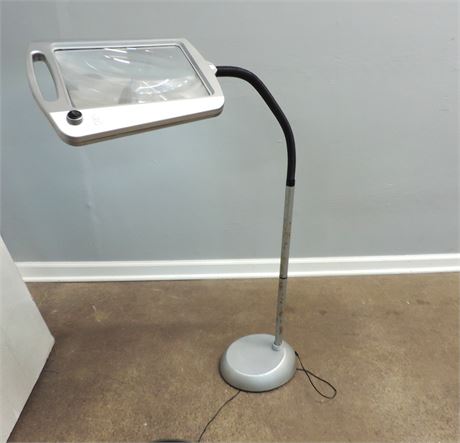 Lighted Magnifier Floor Lamp