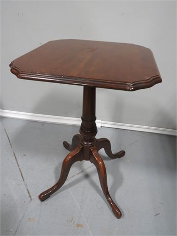 DREXEL Accent Table