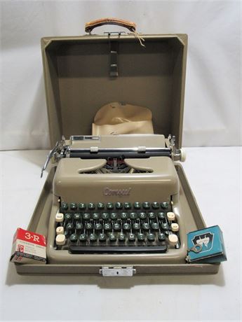Vintage Consul - Czechoslovakia Typewriter with Case