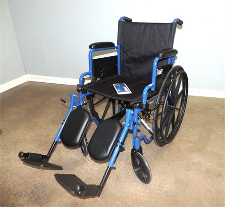 DRIVE BLUE STREAK Folding Wheelchair