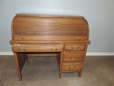 Vintage Roll Top Desk / Wood