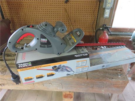 TASK FORCE Electric Hedge Trimmer