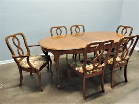 Vintage Duncan Phyfe Style Hardrock Maple Dining Table / 7 Piece Set