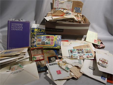 Large Stamp Collection, Unsorted and Ready for Treasure Hunt !!