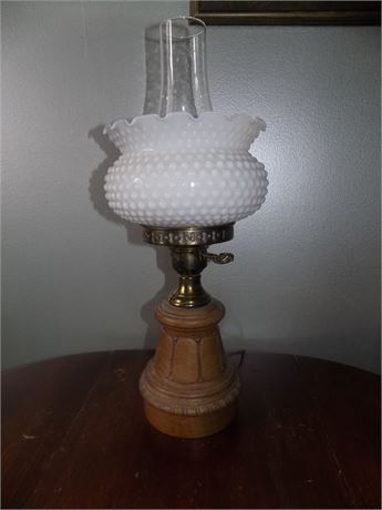 White Hopnail Milk Glass Lamp