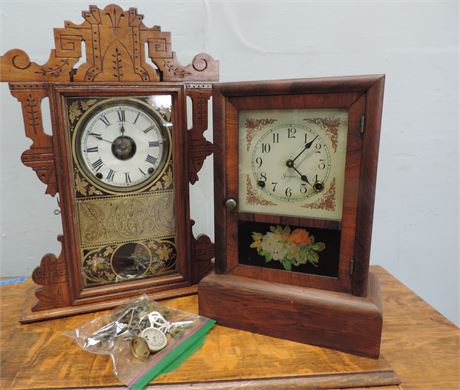 Vintage Carved Wood Clock / Sessions Clock / Clock Keys