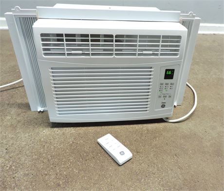 G E Window Air Conditioner / Remote