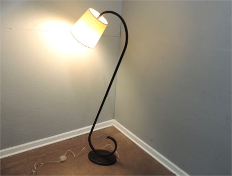 STYLISH Metal Base Floor Lamp