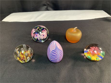 Lot of 5 Paper Weights, Featuring SIGNED RICHARD OLMA 1986,MOSSER GLASS
