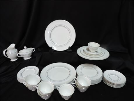 Discontinued LENOX ' Windsong' China