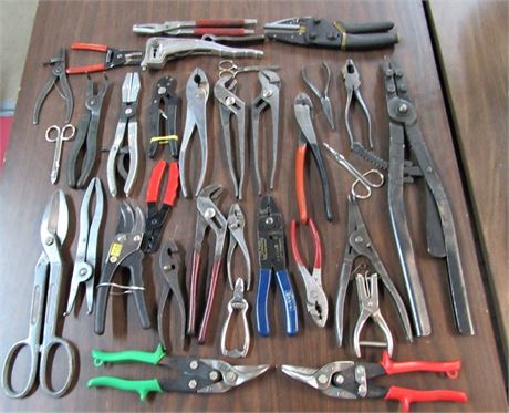 Large 32 Piece Misc. Tool Lot