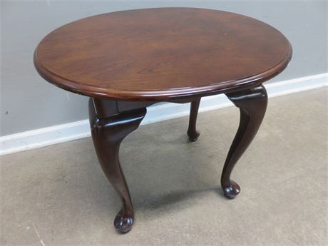 Queen Anne Oval End Table