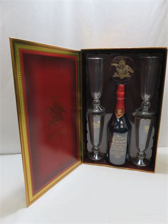 BUDWEISER Millennium Limited Edition Collectors Bottle with 4 Glasses Set