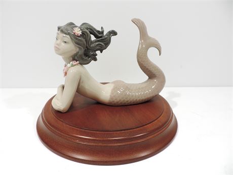 LLADRO Retired 'Fantasy' Mermaid Porcelain Figurine / Stand